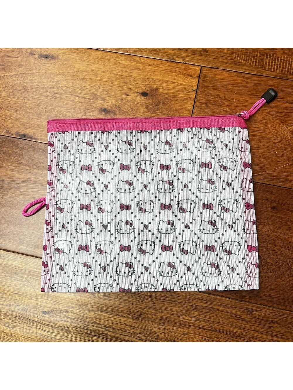 Vintage 2004 Sanrio Hello Kitty Mesh Zipper Pouch Cosmetic Bag Travel Case Pink